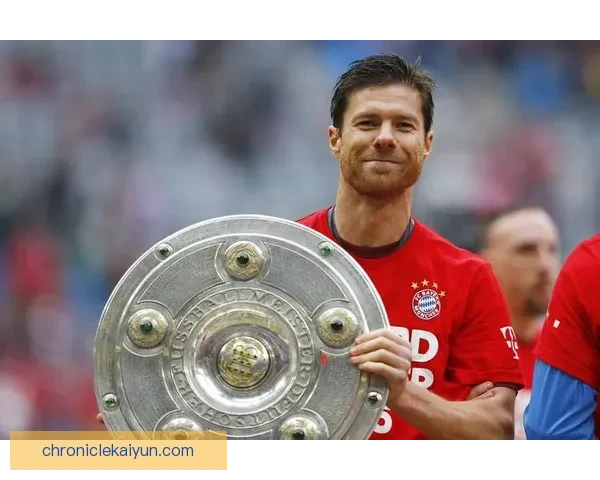 阿隆索任利物浦中场核心，表现稳健持续提升健